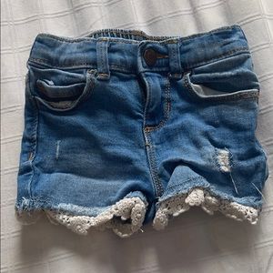 Lace and denim jean shorts 🩳